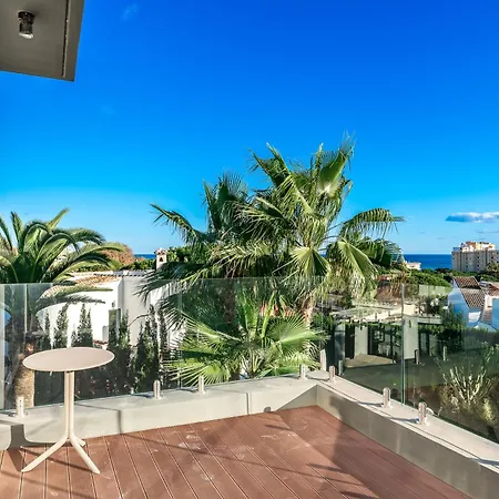 Luxury Near Marbella With Heated Pool & Sauna, 5 Min Walk To Villa *