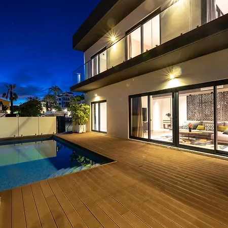 Luxury Near Marbella With Heated Pool & Sauna, 5 Min Walk To Villa MIJAS COSTA